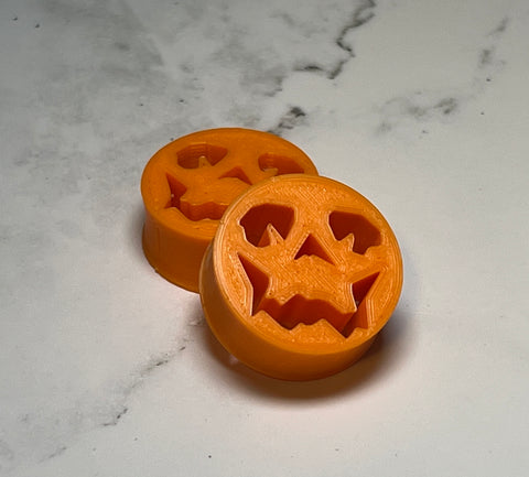 Jack o’ Lantern plugs